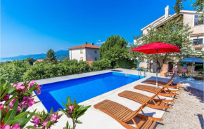 Amazing home in Spincici with WiFi and 5 Bedrooms